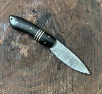 Compact Medium Size Everyday Carry Utility Knife